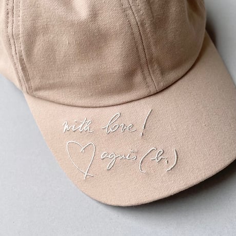 To b. by agnes b. WO84 CAP メッセージキャップ