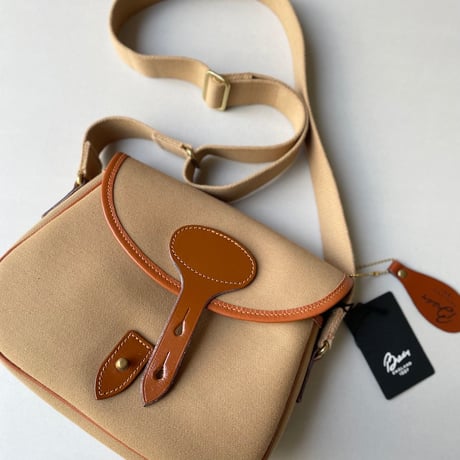 販売継続品 / タグ付き未使用品 / Brady COLNE ショルダーバッグ