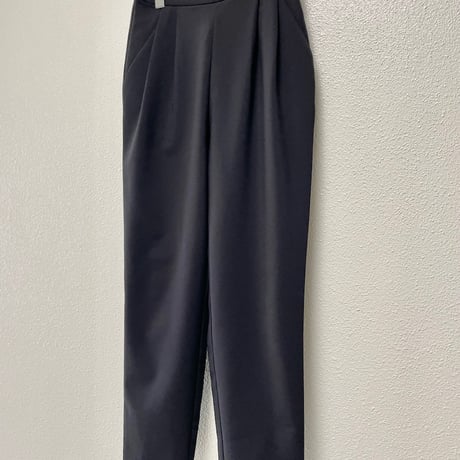 販売継続品 / anana テーパードパンツ ブラック