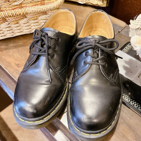 Dr. Martens 3ホールシューズ