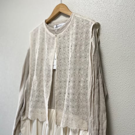 人気完売品 /未使用品 / タグ付き Veritecoeur ベスト付きワンピース