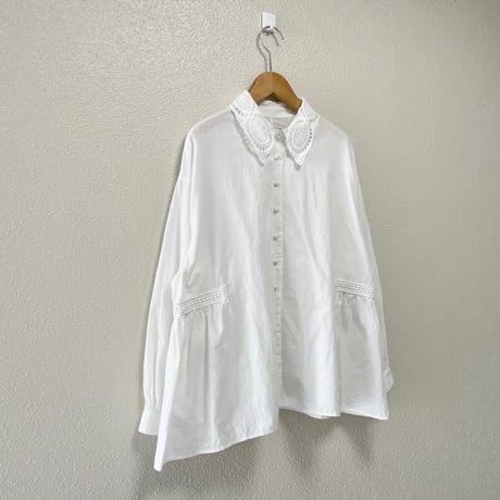 2026SS / 販売継続品 /  オオカミとフクロウ  オオカミと小鳥の囀る木の下で ブラウス