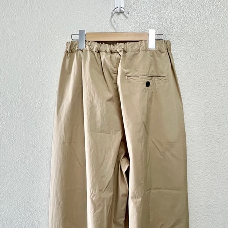 2025SS grin カラーコットンストレッチ  タックパイプパンツ