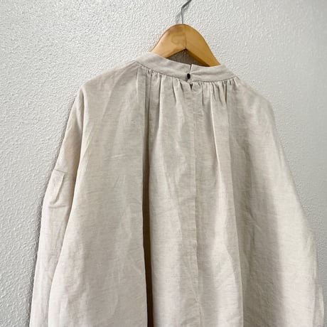 2025SS /  未使用品 / 販売継続品 /  Veritecoeur ギャザーブラウス