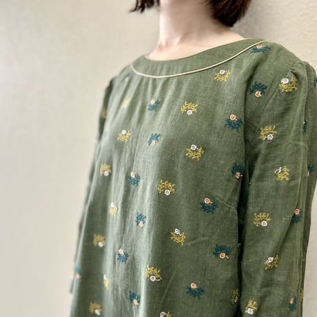 Sally Scott 刺繡ワンピース