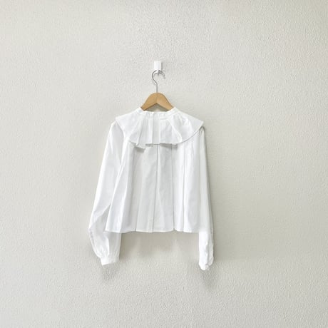 Audrey and John Wad アシンメトリーショートブラウス