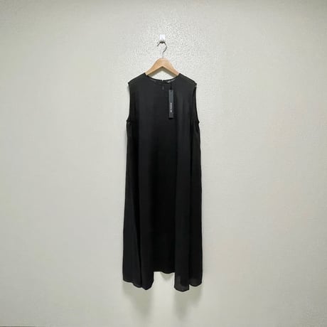 2025SS / タグ付き未使用品 / 販売継続品 / mizuiro ind  リネンノースリーブワンピース
