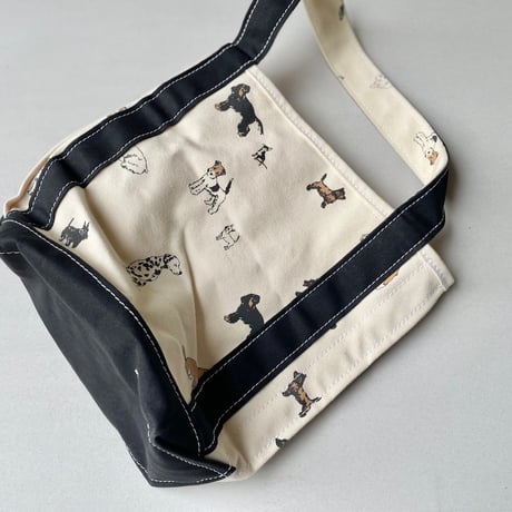 TEMBEA BAGUETTE TOTE DOG