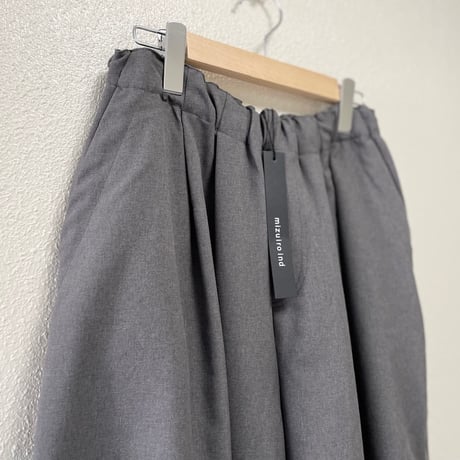 タグ付き未使用品 / 定番販売品 mizuiro ind  ワイドカーゴパンツ