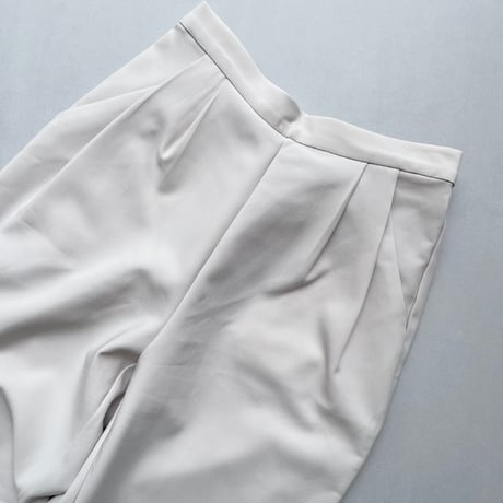販売継続品 / anana テーパードパンツ グレージュ