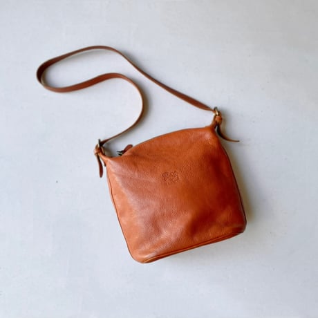 IL BISONTE  バケツショルダーバッグ