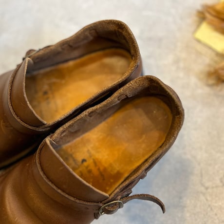 AURORA SHOES Middle English