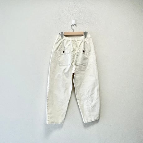 NATURAL LAUNDRY ロイカストレッチ テーパードパンツ