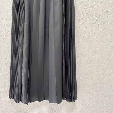 YEAR プリーツ切り替えスカート