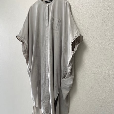mizuiro ind バックギャザーノースリーブ ロングシャツワンピース【グレー】