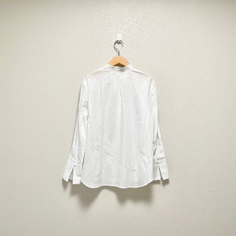 2025S/S KURASHI&Trips PUBLISHING  「やわらかに、凛と」すずらん揺れる刺繍ブラウス