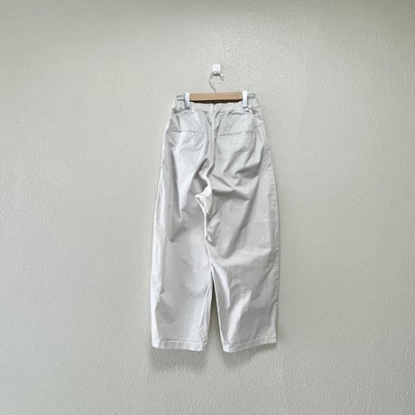 nest Robe コットン2タックテーパードパンツ