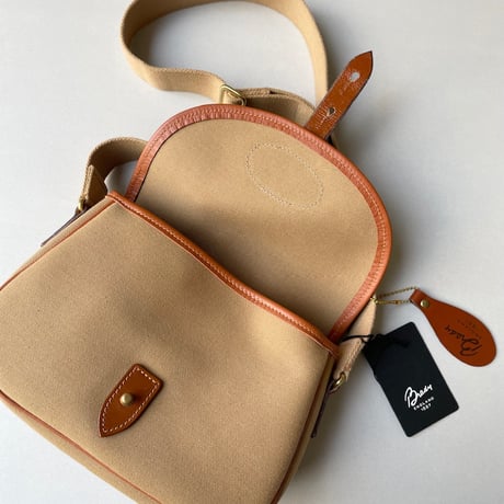 販売継続品 / タグ付き未使用品 / Brady COLNE ショルダーバッグ