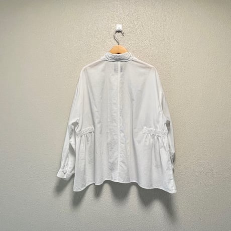 2026SS / 販売継続品 /  オオカミとフクロウ  オオカミと小鳥の囀る木の下で ブラウス