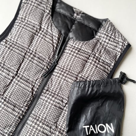 TAION  ベーシック クルーネックWジップ  ダウンベスト