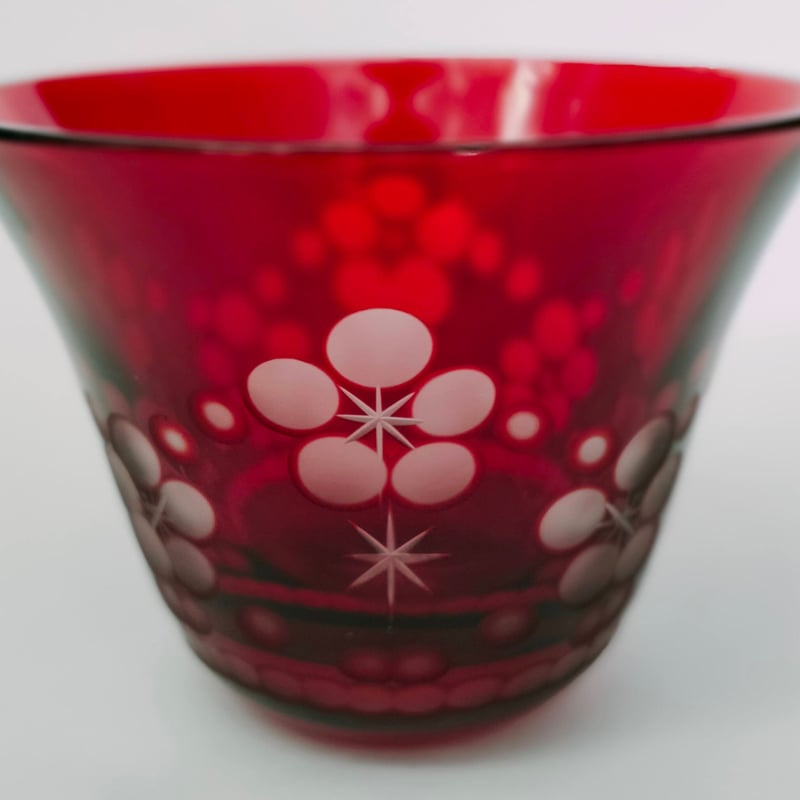 江戸切子ぐい呑み 梅の里 | 江戸切子製造販売店 彩り硝子工芸