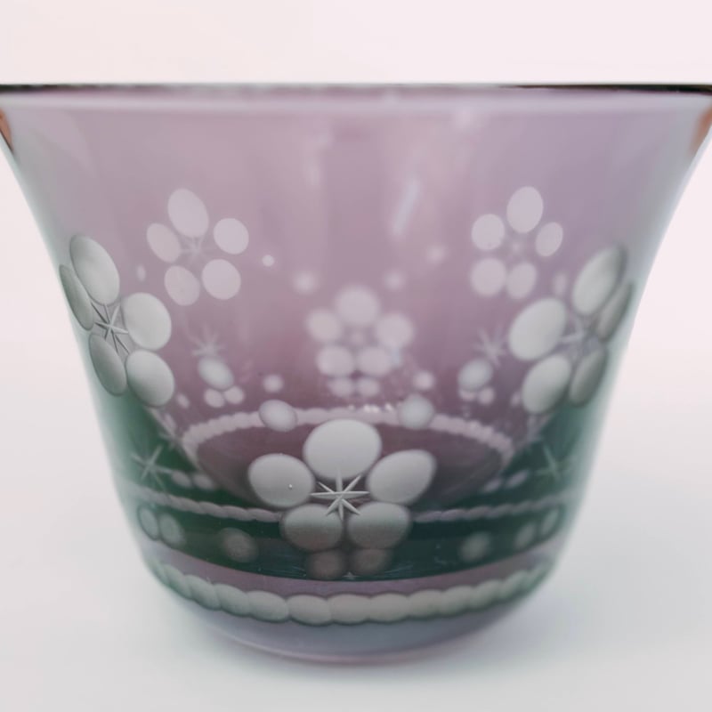 江戸切子ぐい呑み 梅の里 | 江戸切子製造販売店 彩り硝子工芸