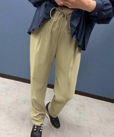 Uncarnet アンカルネ　テーパードパンツ