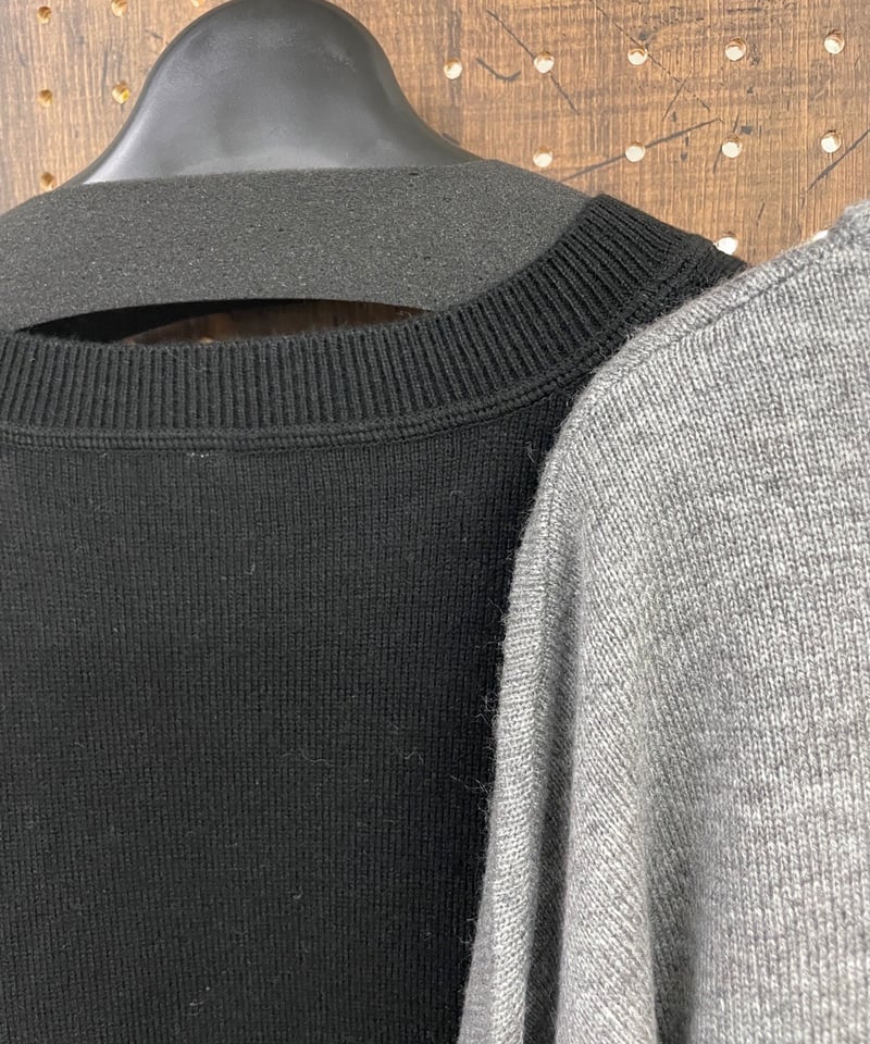 Dignite coller ディニテコリエ Dignite collier ディニテコリエ カシミヤ×シルク混ロゴニット | HA-CHI