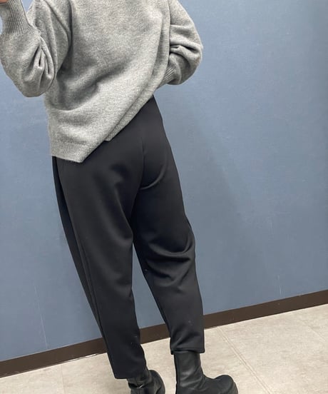 Pauline Bleu ポリーヌブロー　ソフトボンディング タック入りパンツ