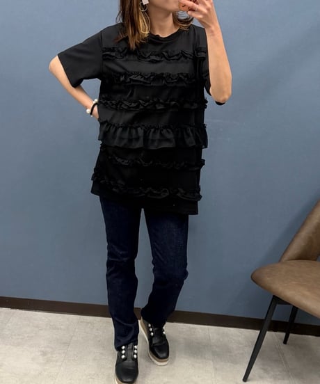 Pauline Bleu ポリーヌブロー　レイヤードフリルデザインプルオーバー