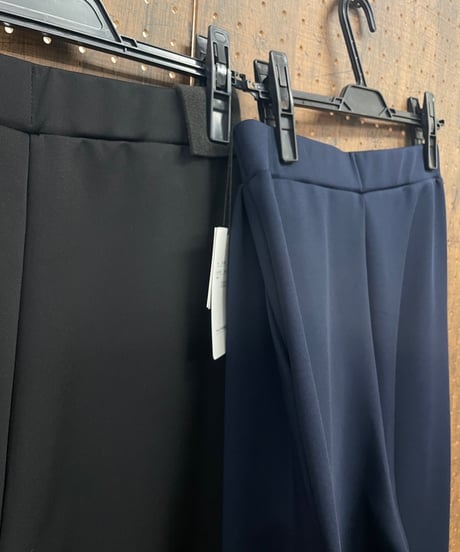 Pauline Bleu ポリーヌブロー　ソフトボンディング タック入りパンツ