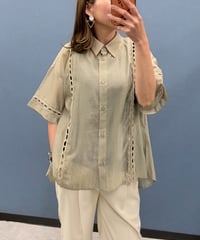 DONA MARIE　はしごレースシアーブラウス