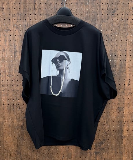 Pauline Bleu ポリーヌブロー　パール付きフォトプリントTシャツ