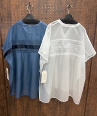 DONA MARIE　後ろレースデザイン シアーブラウス
