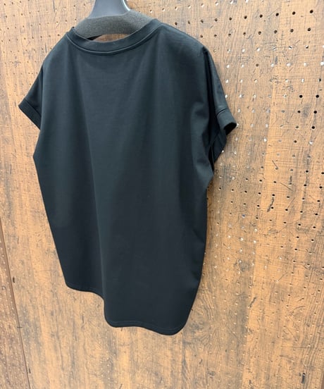Dignite collier ディニテコリエ　Saine ロゴTシャツ