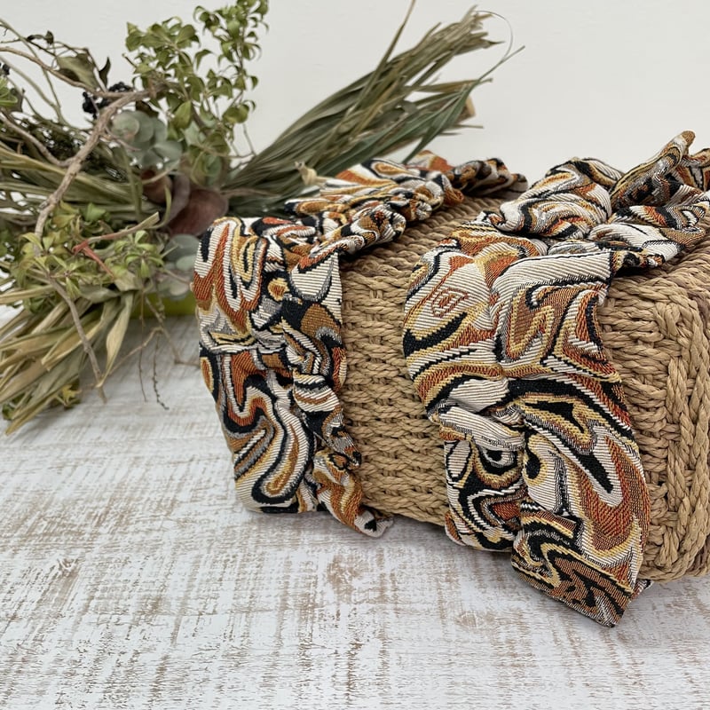 異素材がかわいい バックル付きカゴバッグ 【127-NYTSi】 異素材フリル