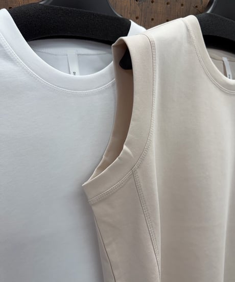Dignite collier ディニテコリエ　定番 切替デザインタンクトップ