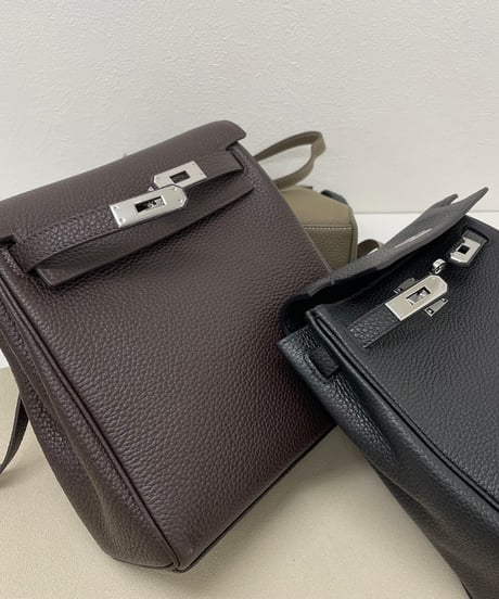 牛革レザーコンパクトリュック・3col