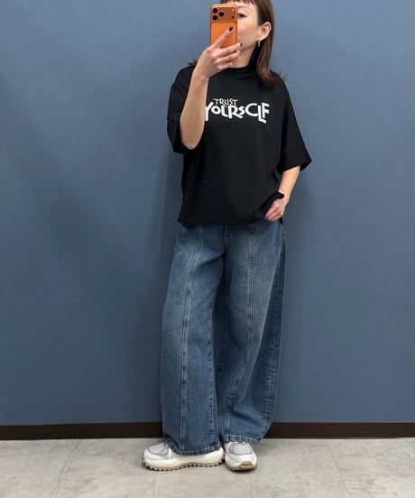 Pauline Bleu ポリーヌブロー　ロゴ ハイネックゆるTシャツ