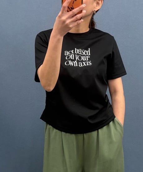 Dignite collier ディニテコリエ　後ろスリット　タックTシャツ
