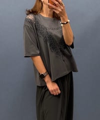 Special☆Dignite collier ディニテコリエ　フロントVレース ロゴカットソー