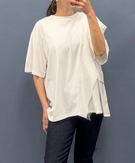 Pauline Bleu ポリーヌブロー　アシメデザインフリルチュールカットソー