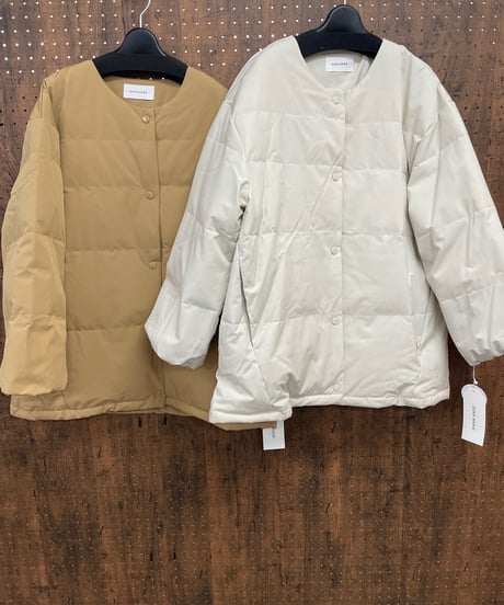 DONA MARIE | EARL DONA MARIE キルティングシームレスノーカラー