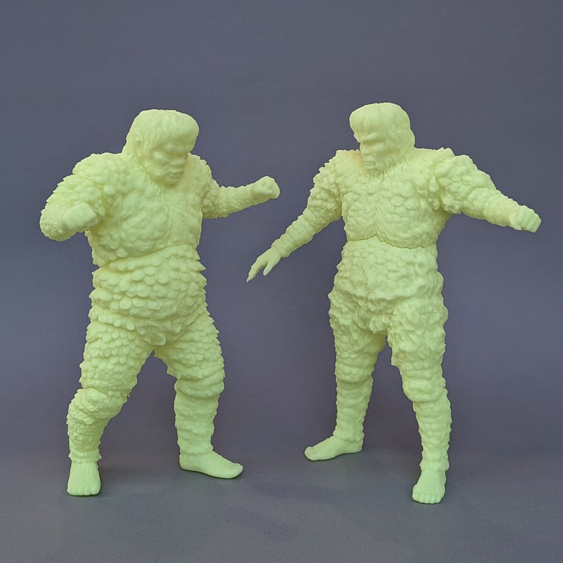 限定販売】蓄光版リアルモデルキットシリーズ/サンダとガイラ