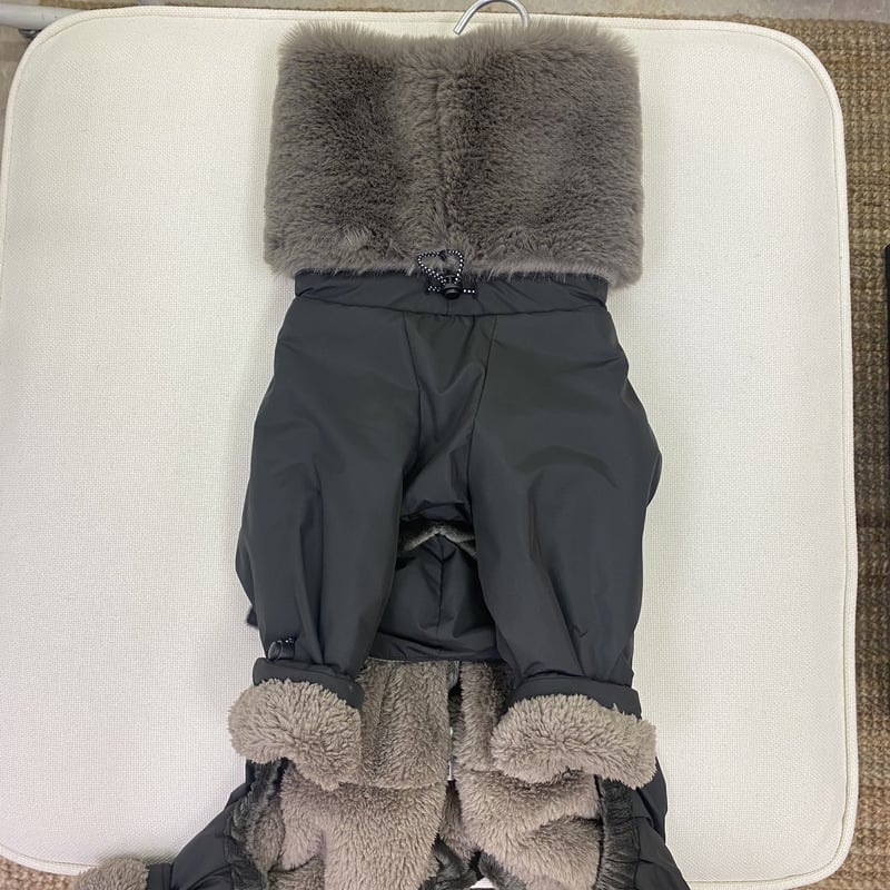 ECO FUR SNOW SUIT: BLACK <ｴｺﾌｧｰｽﾉｰｽｰﾂ: ﾌﾞﾗｯｸ> |...