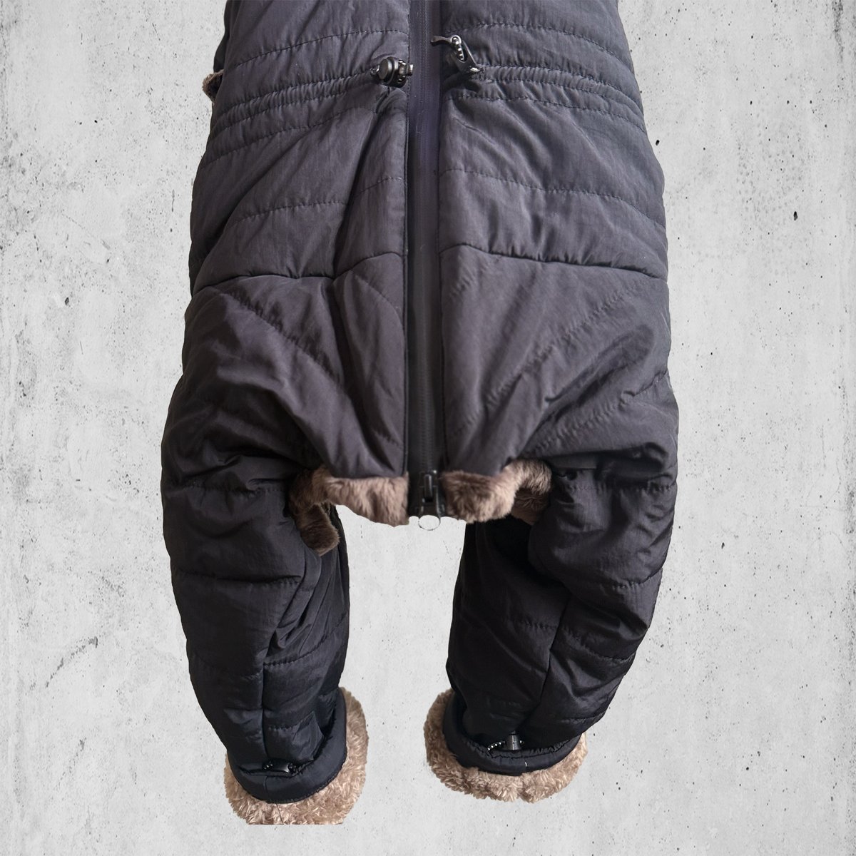 USHH エコファースノースーツ ブラック XS 2025NEW ECO FUR SNOW SUIT:BLACK <ｴｺﾌｧｰｽﾉｰｽｰﾂ: ﾌ