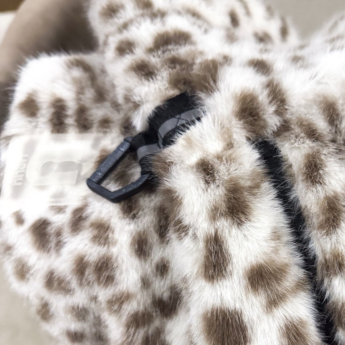 ECO-FUR LEOPARD ZIP-UP ROMPERS:IVORY//ｴｺﾌｧｰﾚｵﾊﾟ