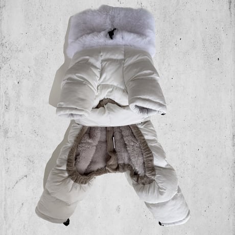 SNZ ECO FUR SNOW SUIT: WHITE <SNZｴｺﾌｧｰｽﾉｰｽｰﾂ: ﾎﾜｲﾄ>