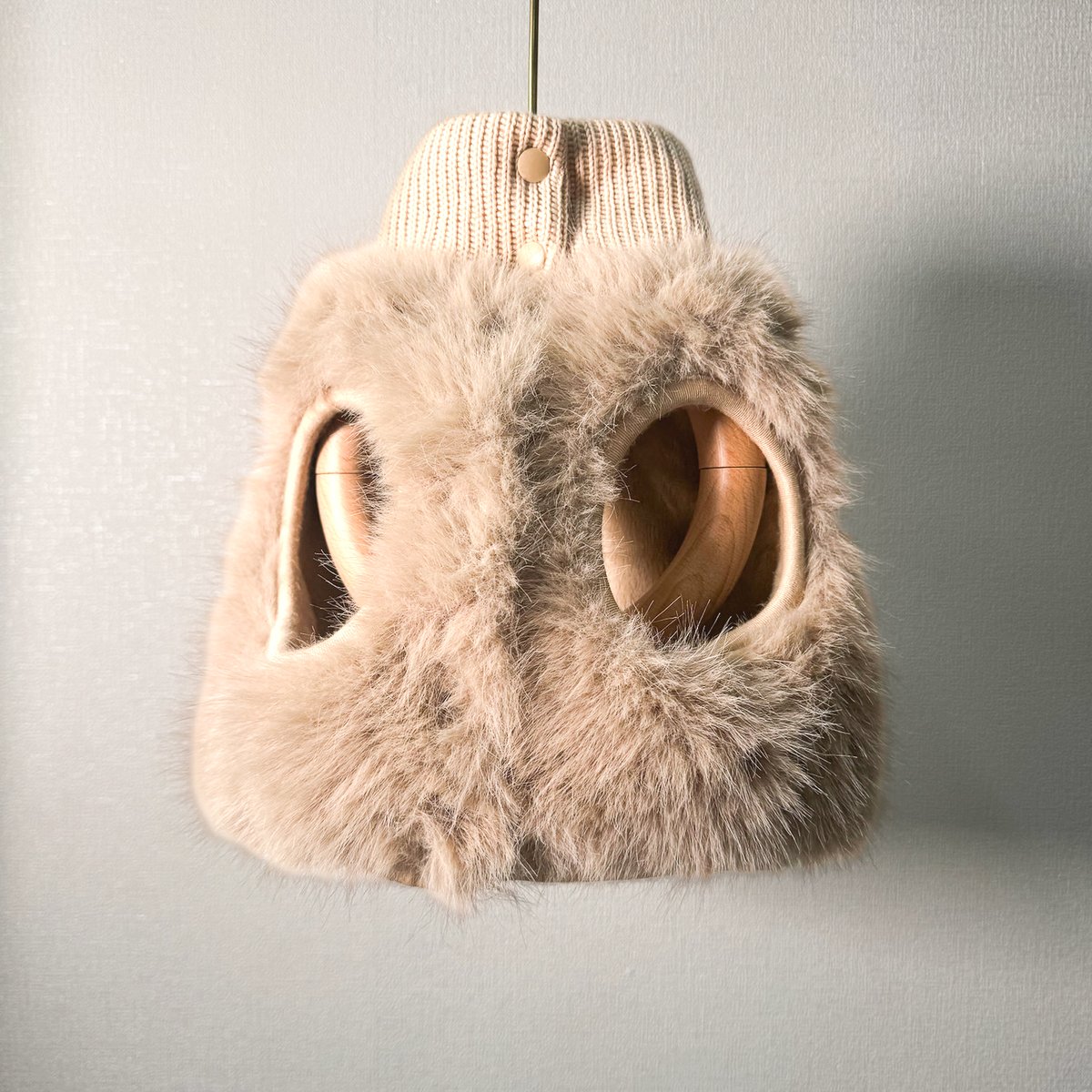 ECO FUR SHORT VEST:Light beige//エコファーショートベスト: ラ