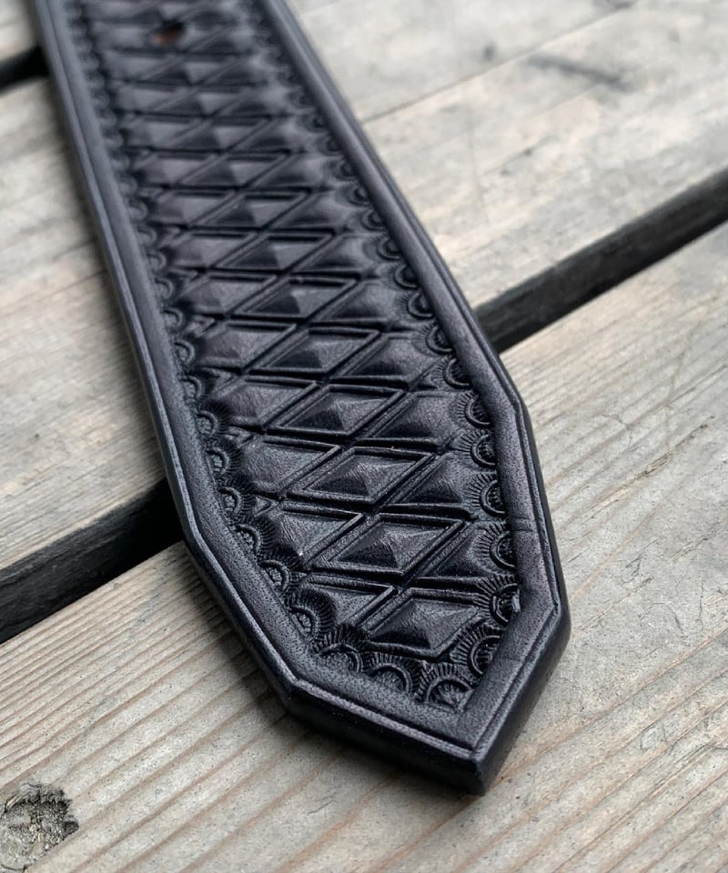 ベンズベルト ダイヤスタンプ 手染め黒 真鍮バックル | Round head